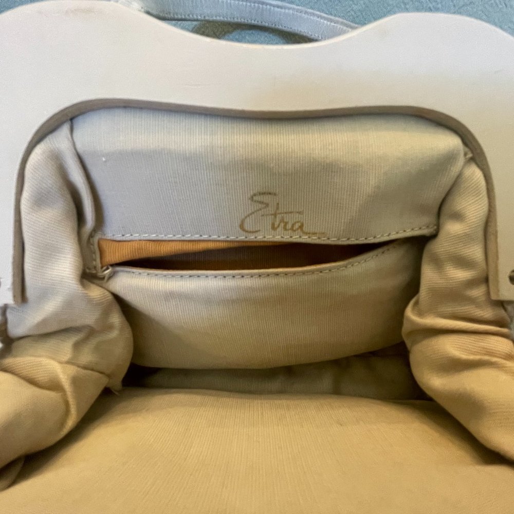 Purse - Picture 6 of 9
